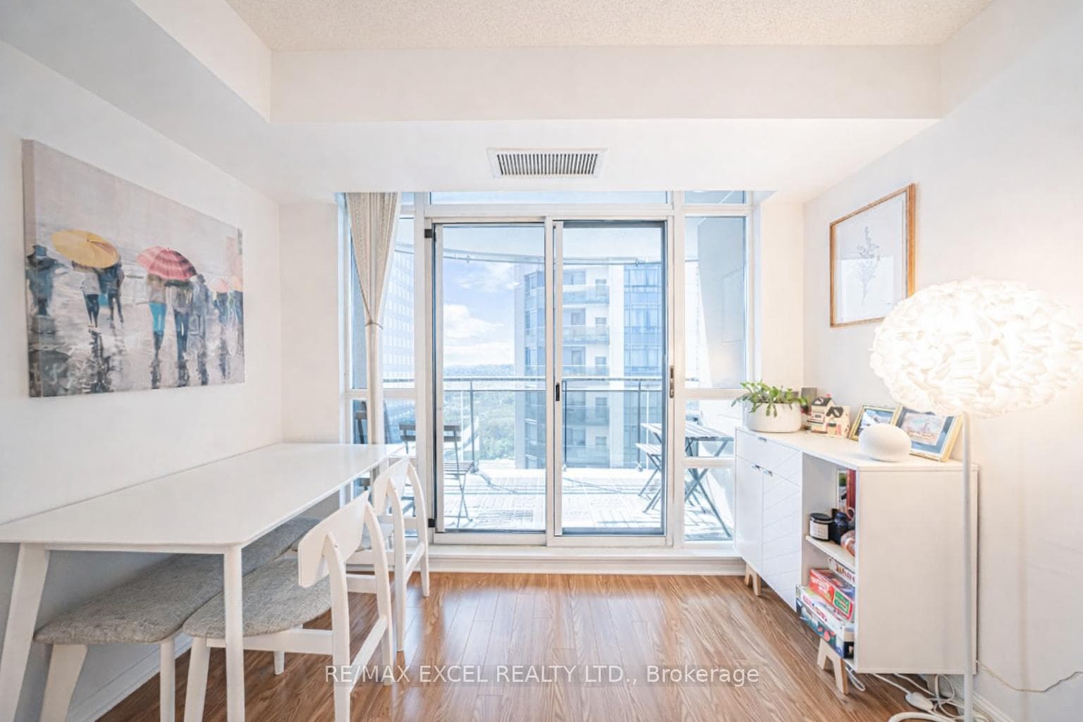 153 Beecroft Road Unit 1510 photo 13