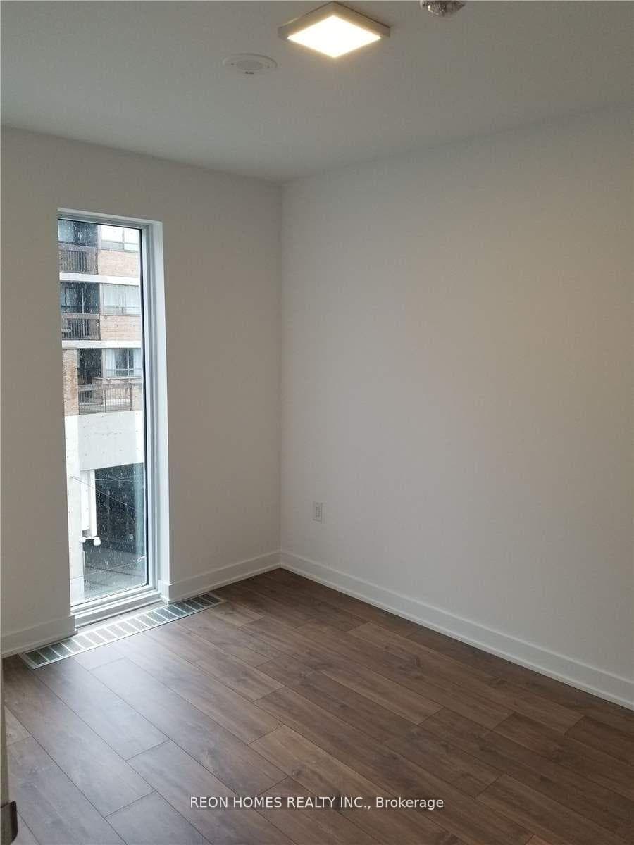50 Mccaul Street Unit 411 photo 6