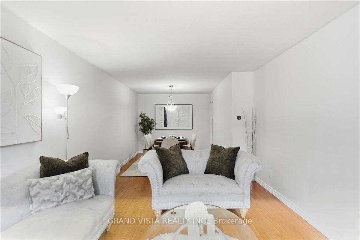 269 Timberbank Boulevard photo 6