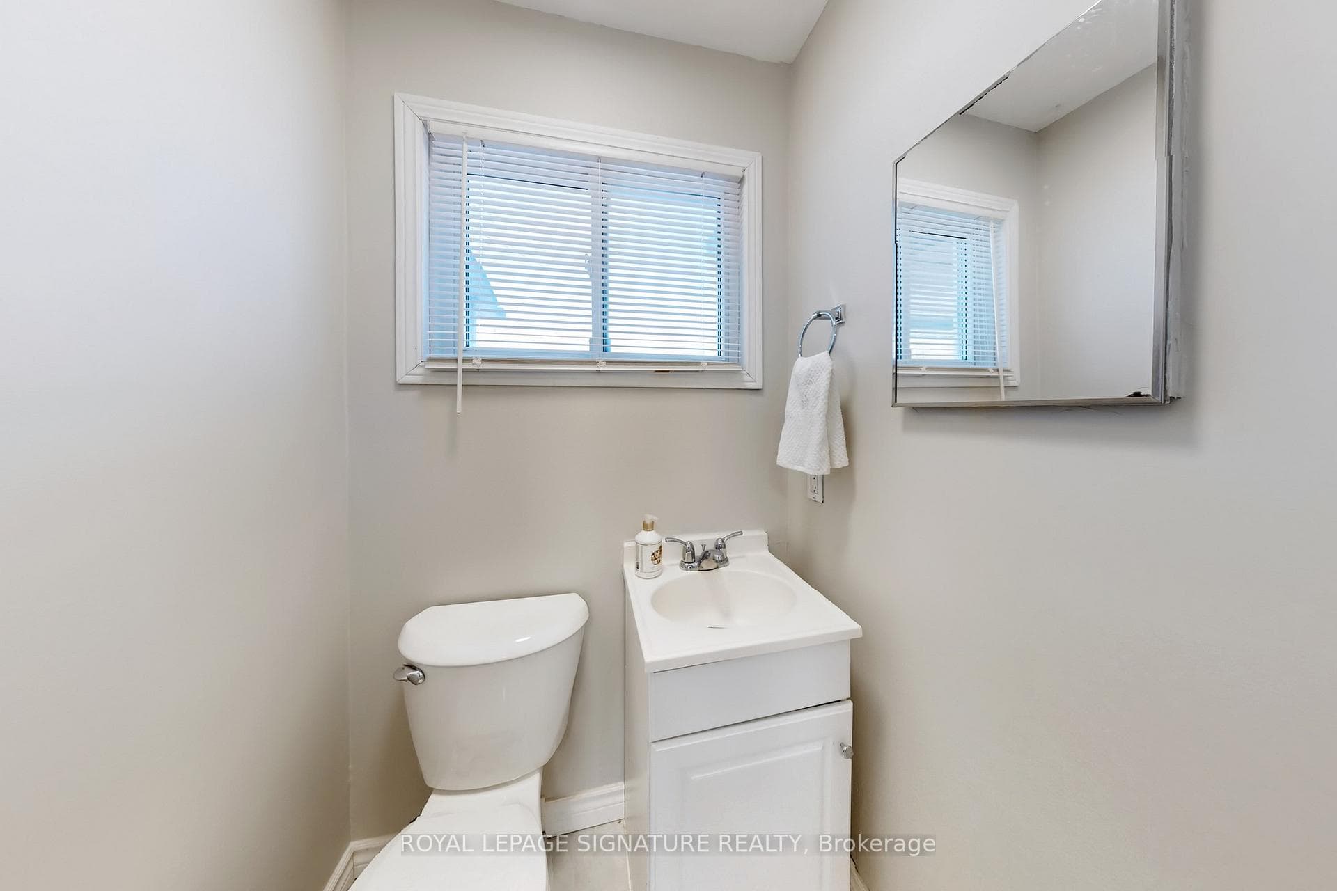 213 Royal Road photo 23