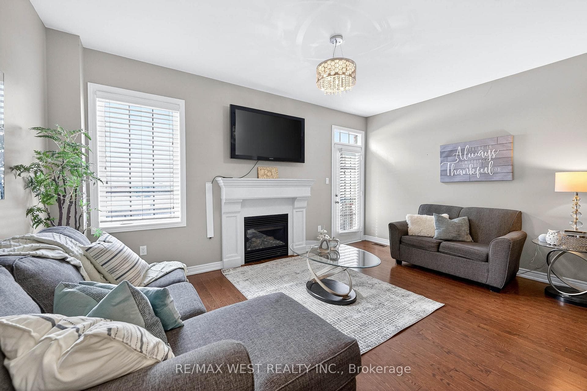 99 Alexie Way photo 13