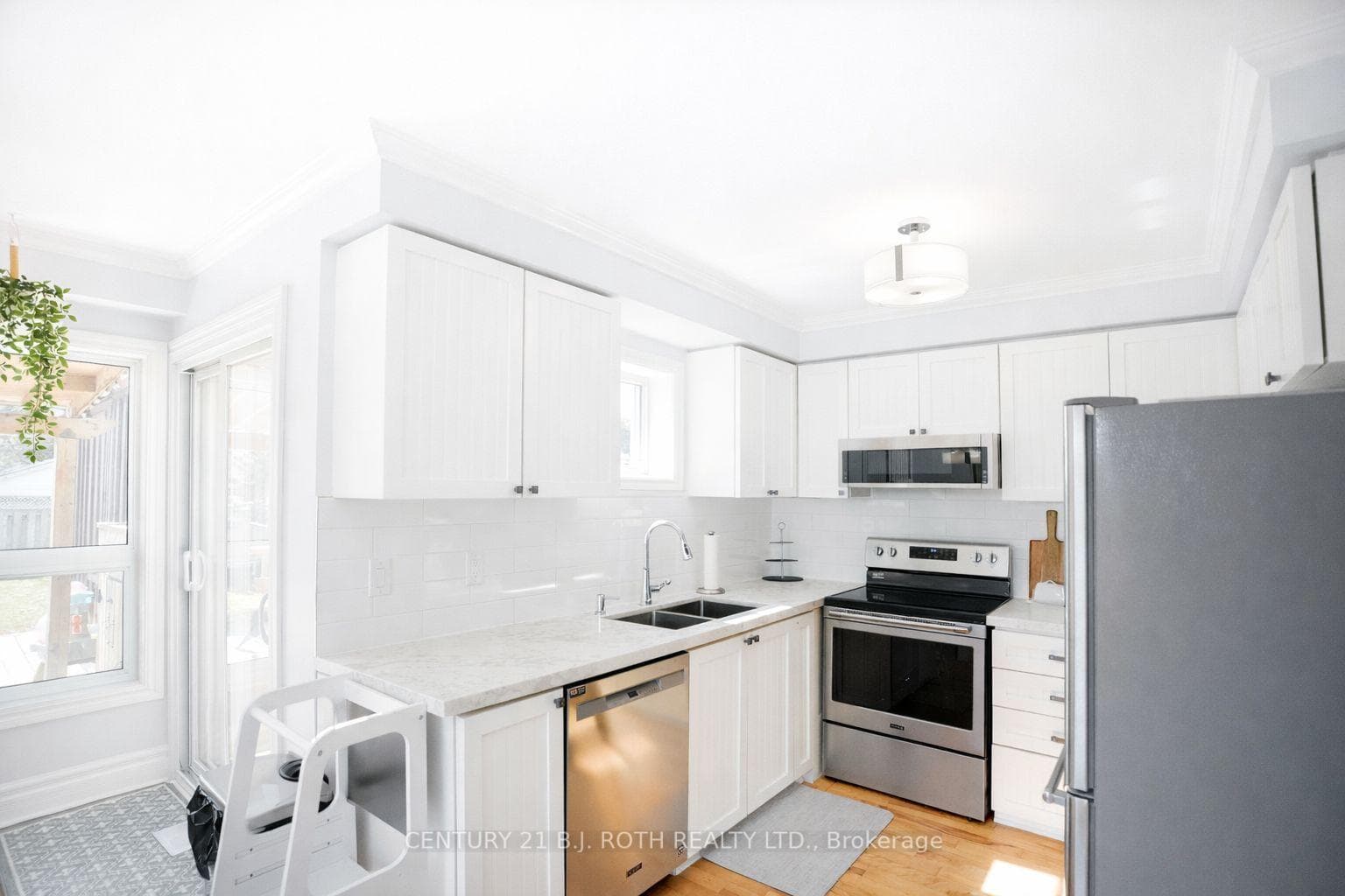 9 Laidlaw Drive photo 8
