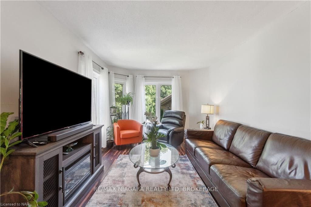 122 MADISON Court photo 18