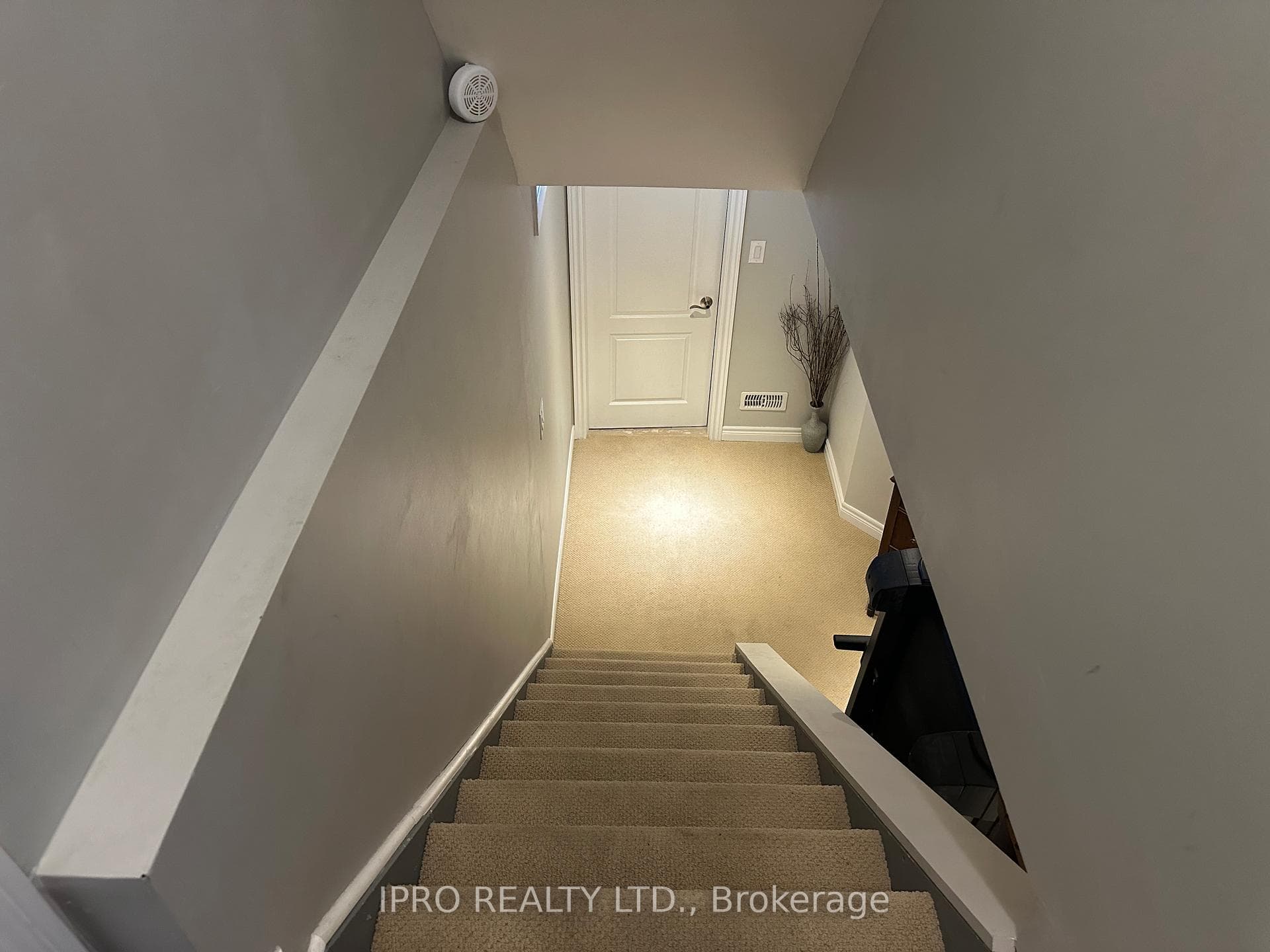 55 Meadowlark Drive photo 3