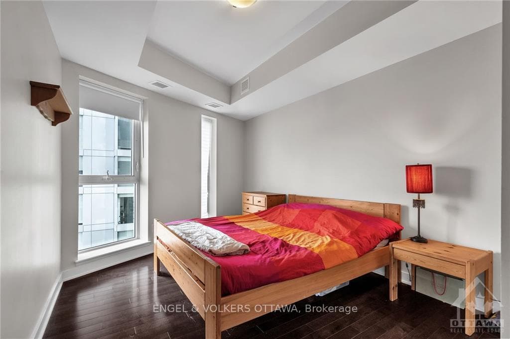 40 NEPEAN Street Unit 905 photo 11