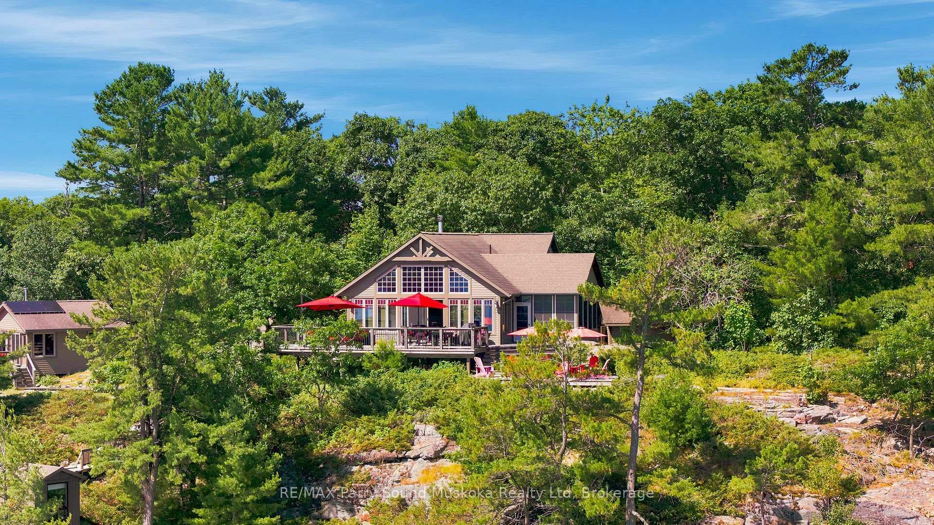 43 15C Island photo 32