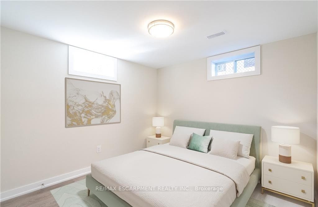 347 Clifton Downs Unit 2 photo 6