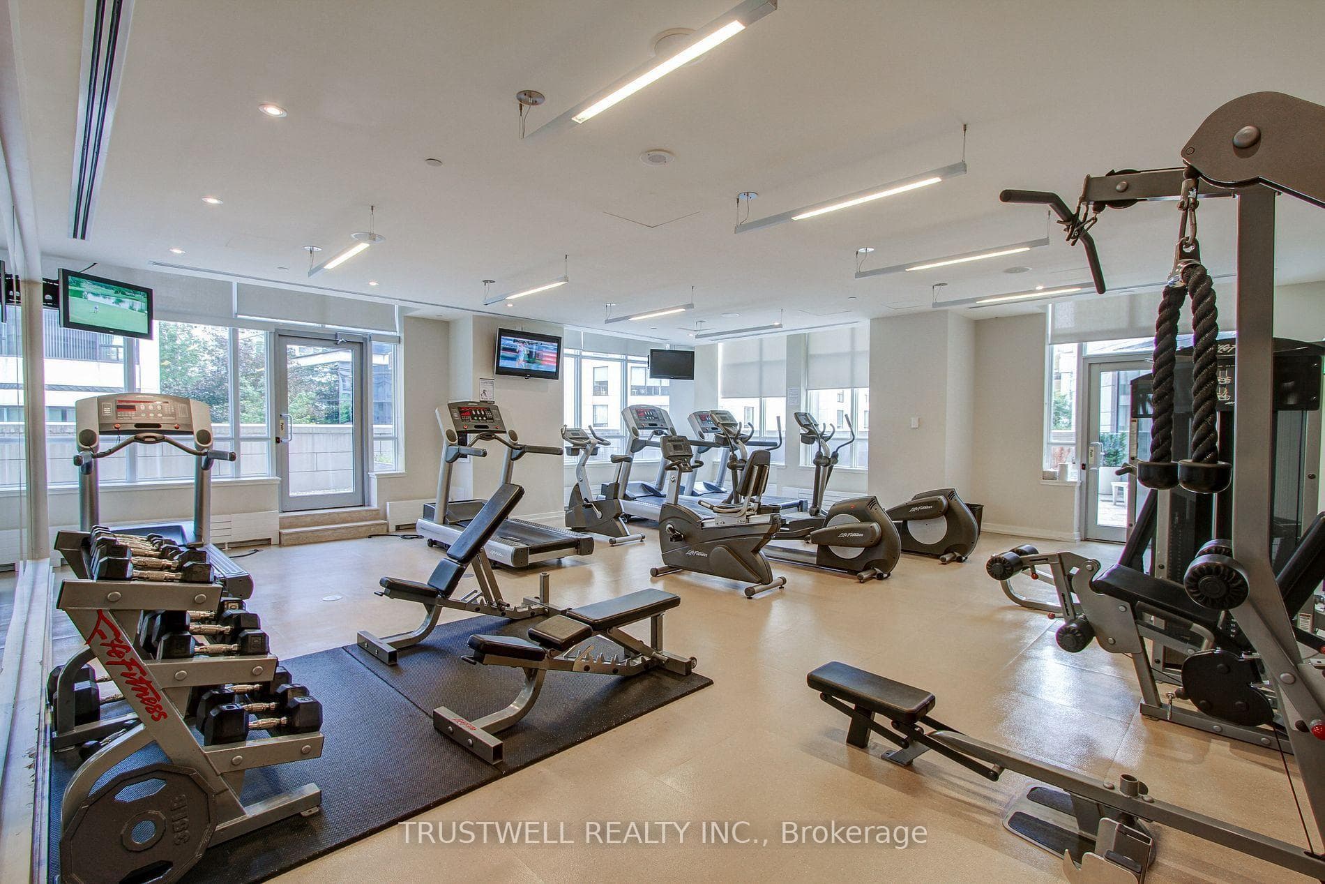 2191 Yonge Street Unit 1001 photo 14