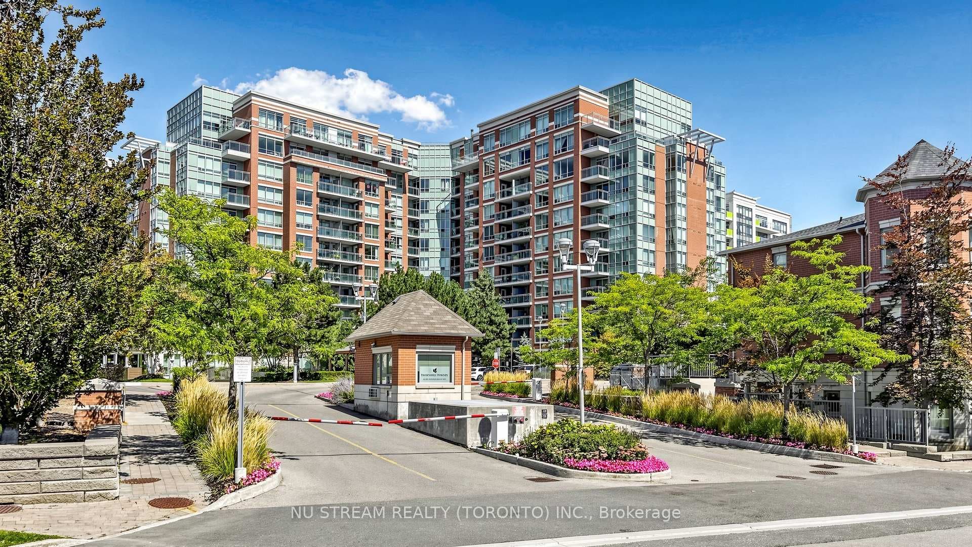 62 Suncrest Boulevard Unit 1020 photo 1