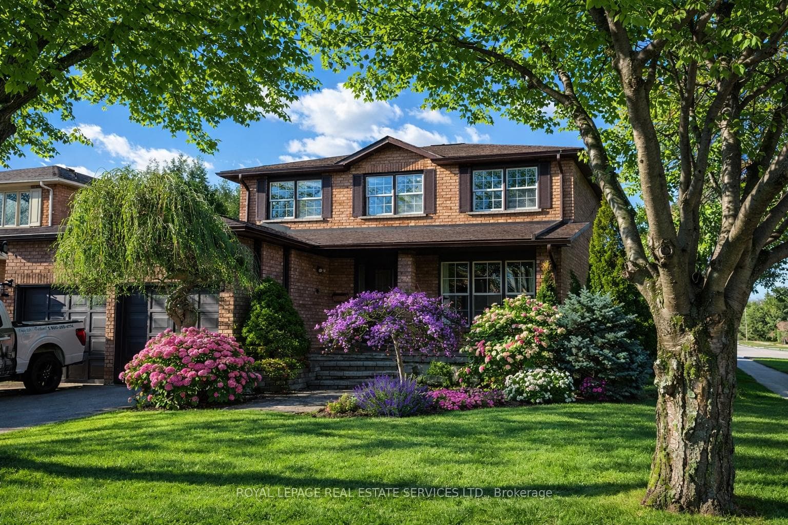 Family-Friendly Street in the Heart of Glen Abbey!