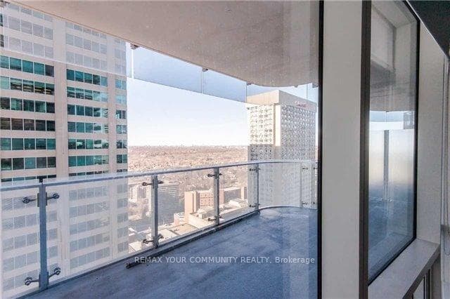 1 Bloor Street Unit 2811 photo 17