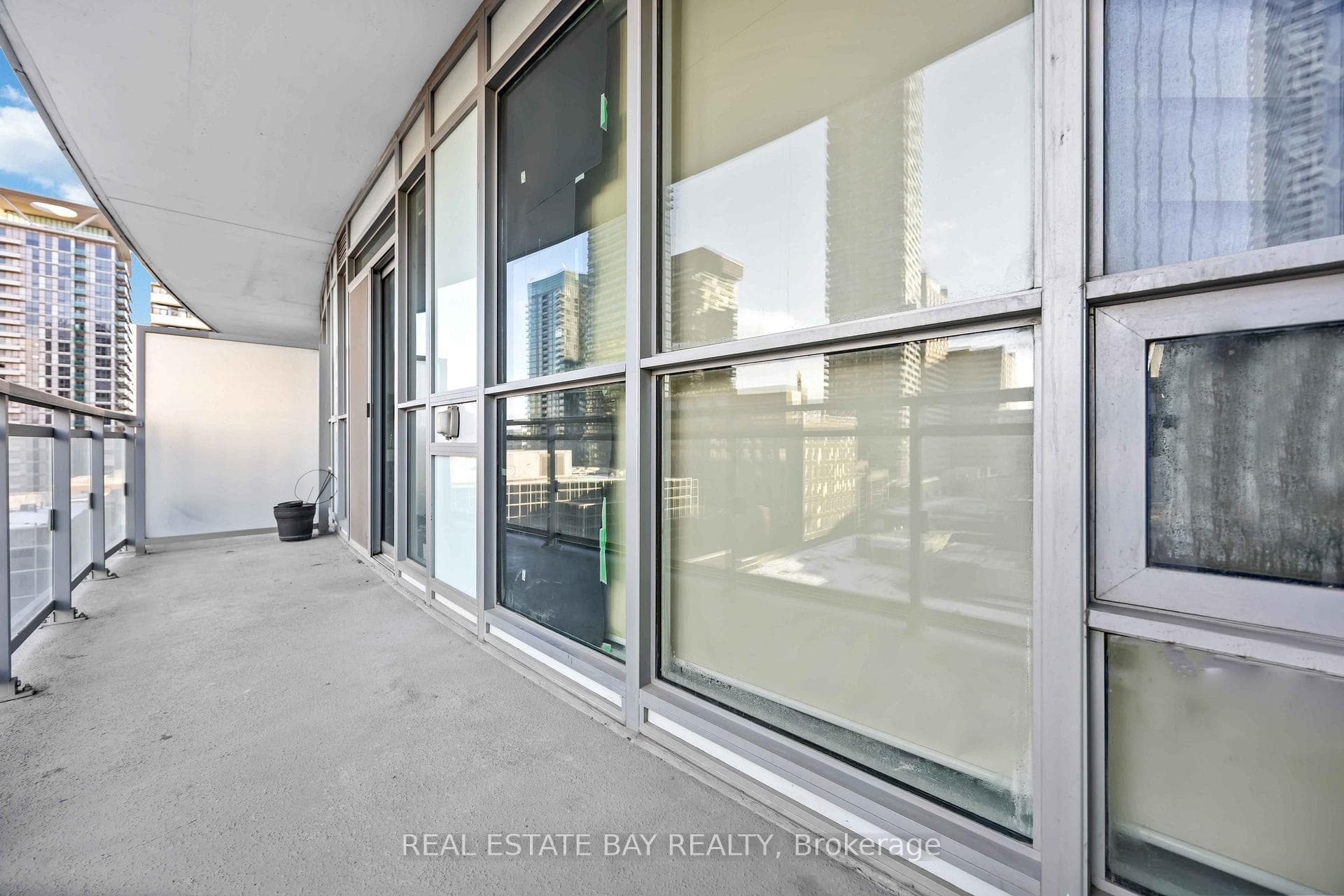 89 DUNFIELD Avenue Unit 1101 photo 26