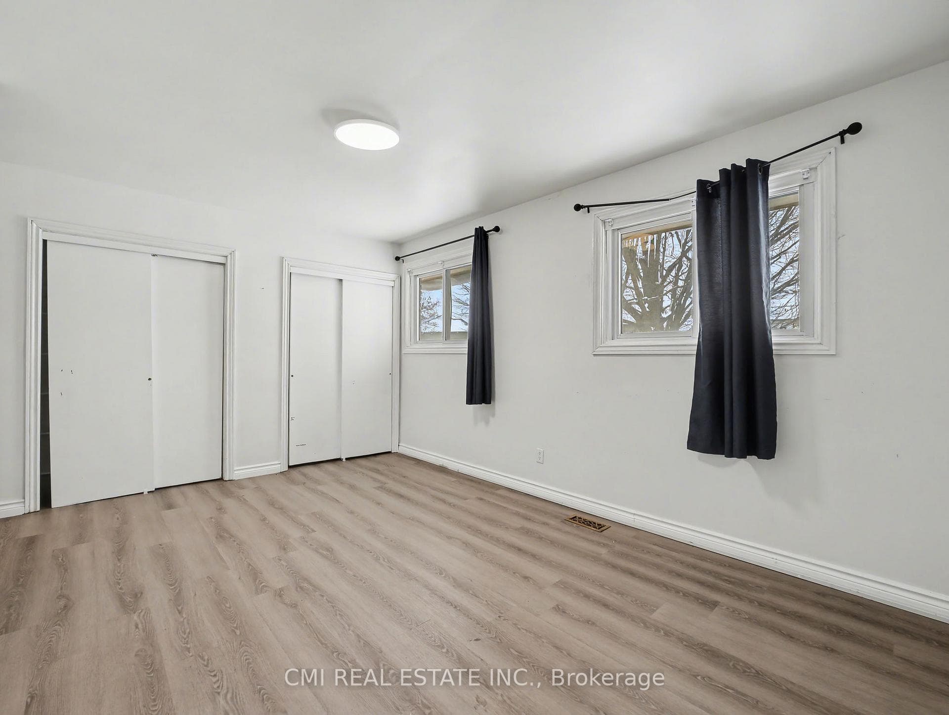 4306 East Avenue photo 11