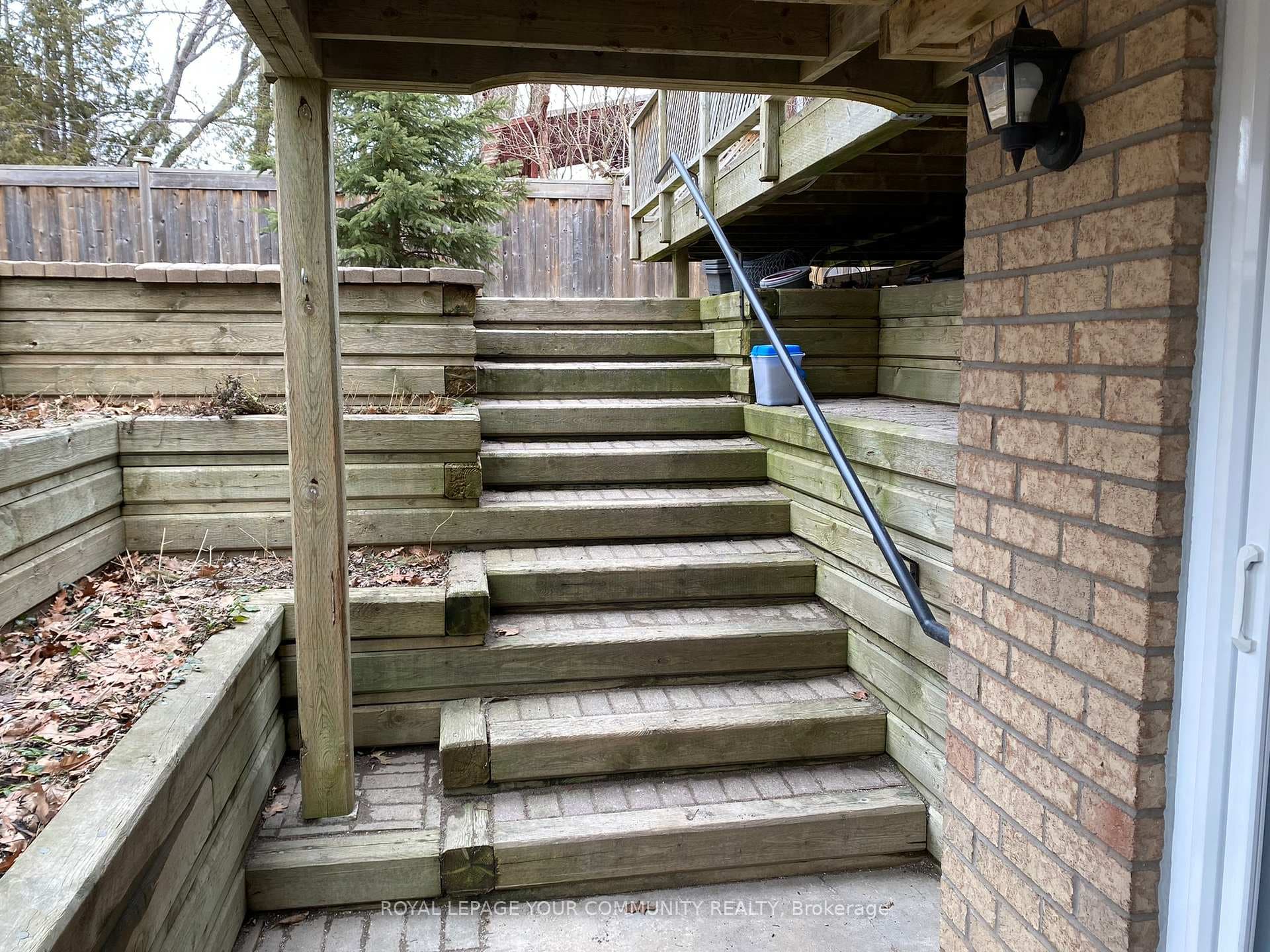 2 Rougecrest Drive Unit Lower photo 2