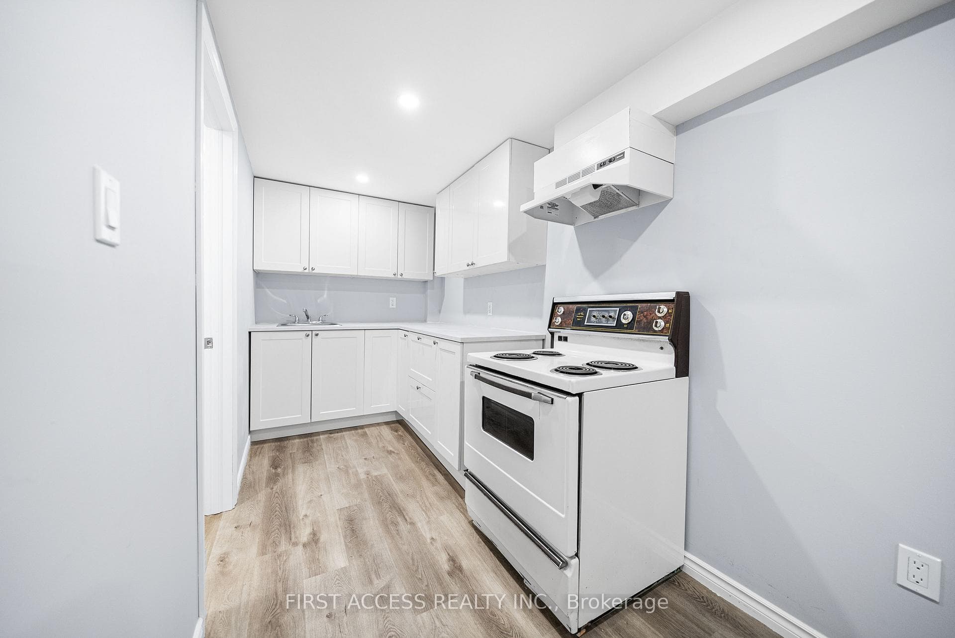 67 Droxford Avenue photo 29