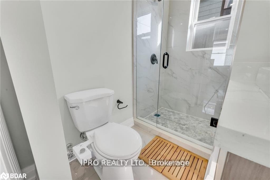 164 East 31st Street photo 8