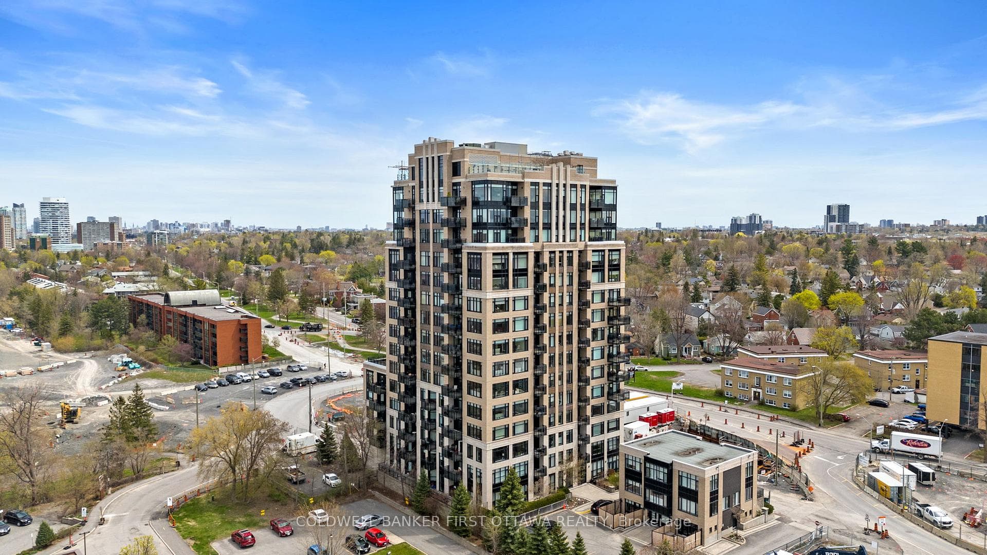 Easy access to the Kichi-Zibi Parkway & HWY 417.