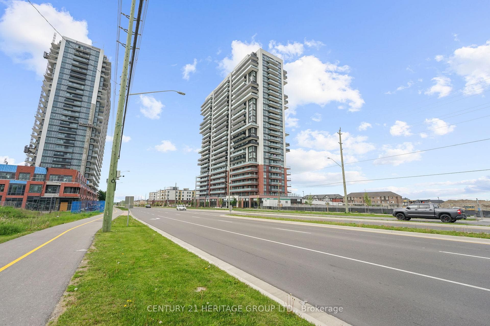 2550 Simcoe Street Unit 2203 photo 3