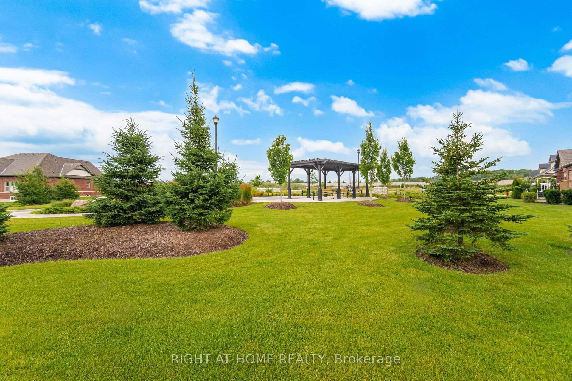 41 Overlea Drive photo 45