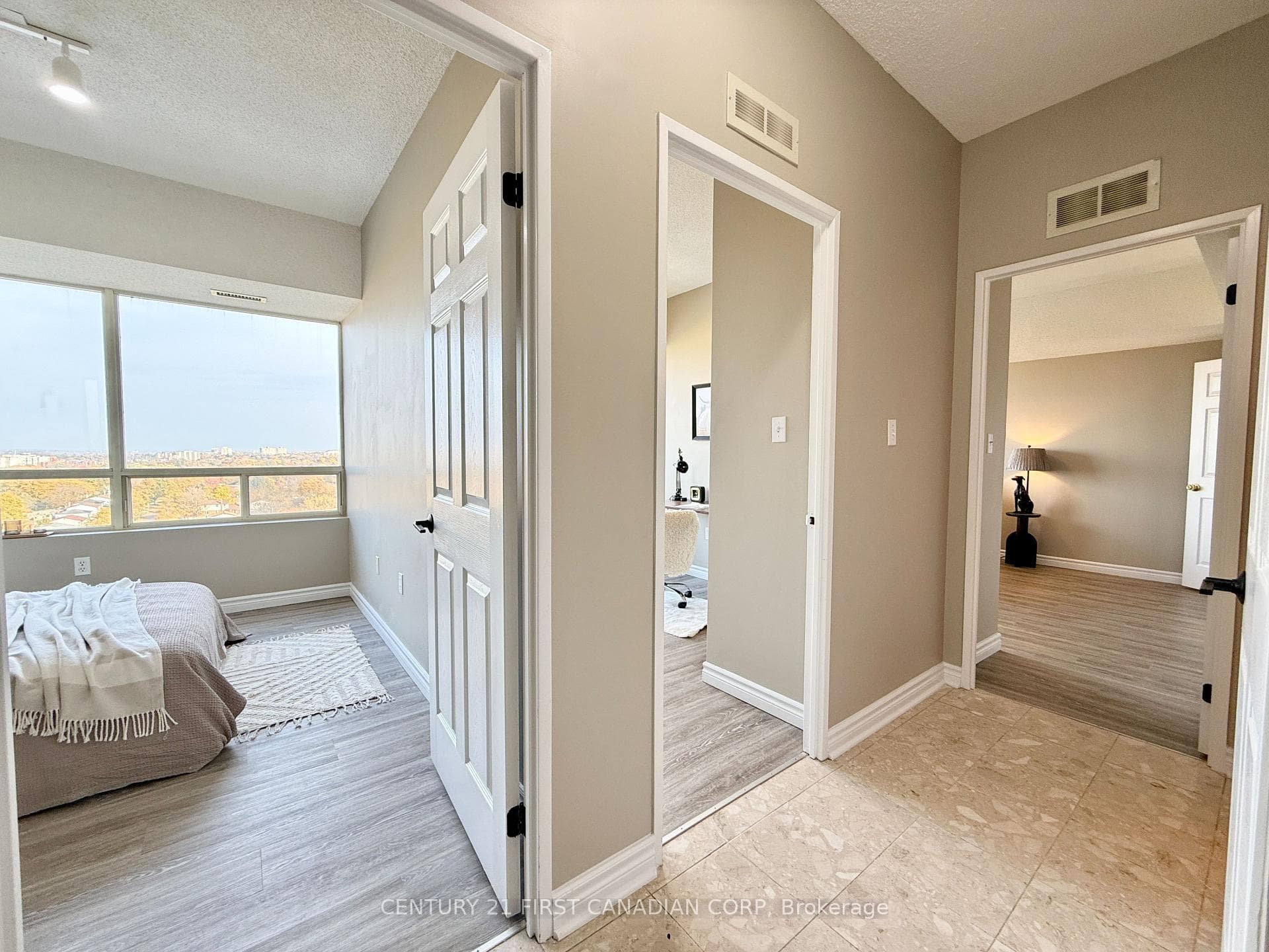 744 Wonderland Road Unit 1203 photo 17