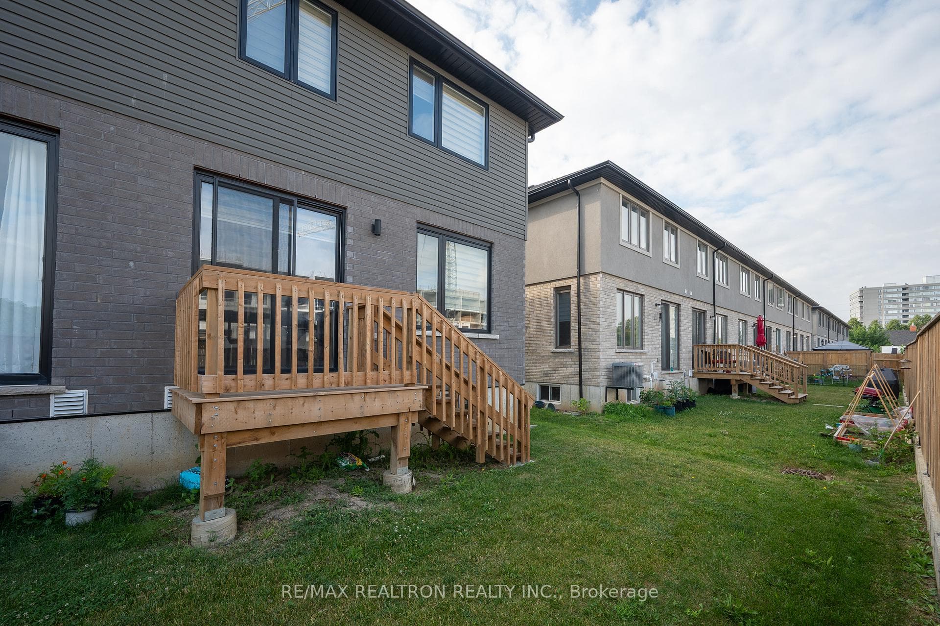 166 Mount Albion Road Unit 13 photo 37