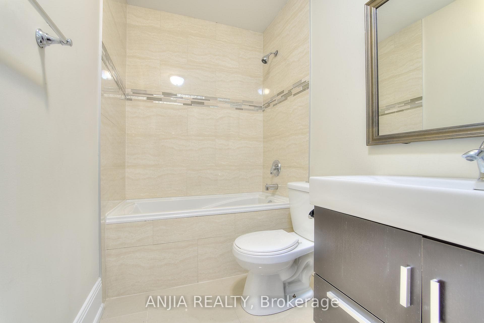 44 Bellini Avenue photo 34