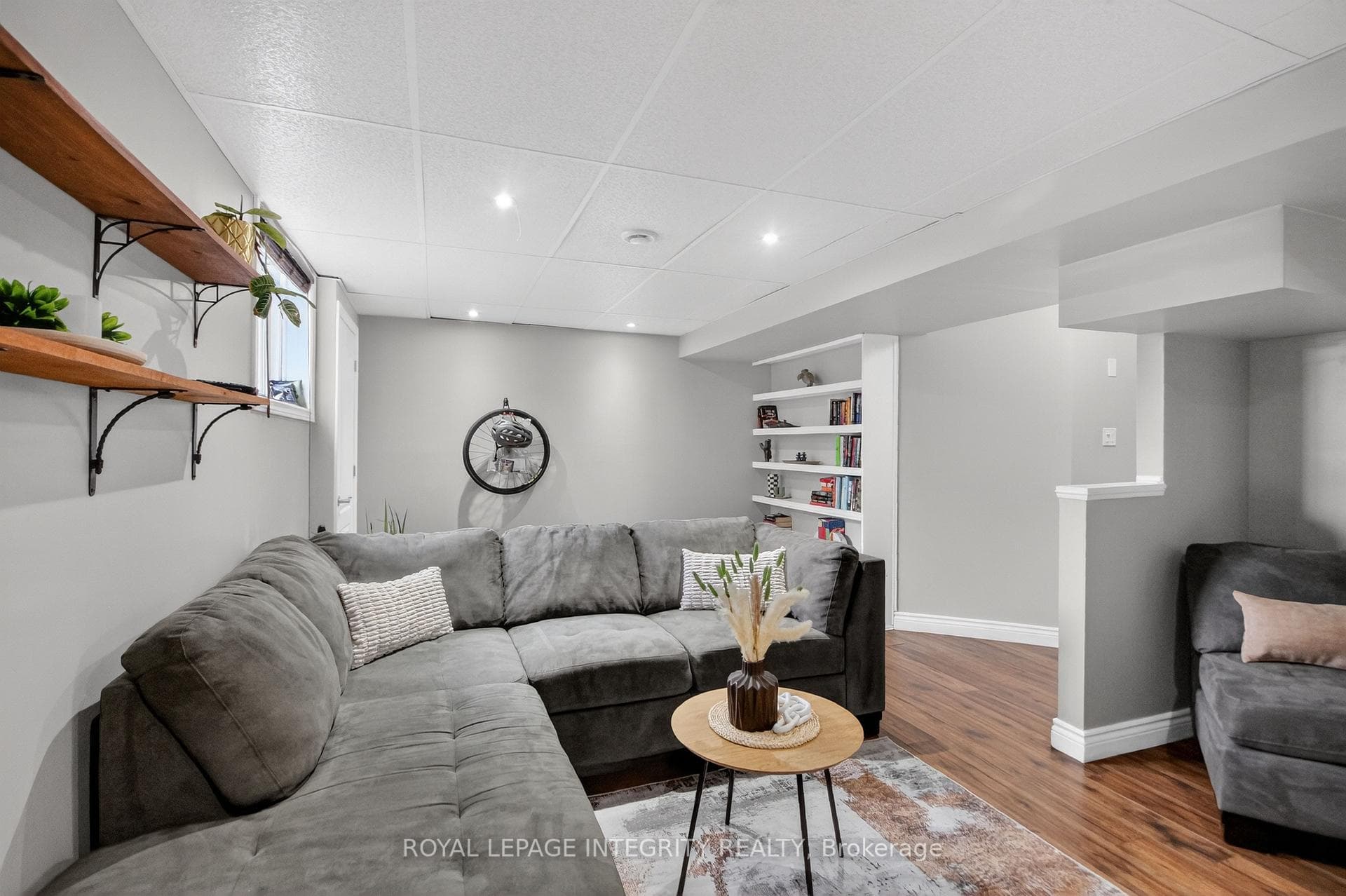 98 Mayer Street photo 31