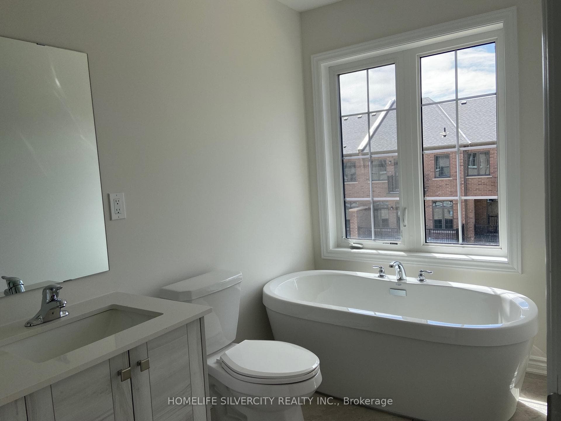 12176 Mclaughlin Road Unit # Upper photo 12