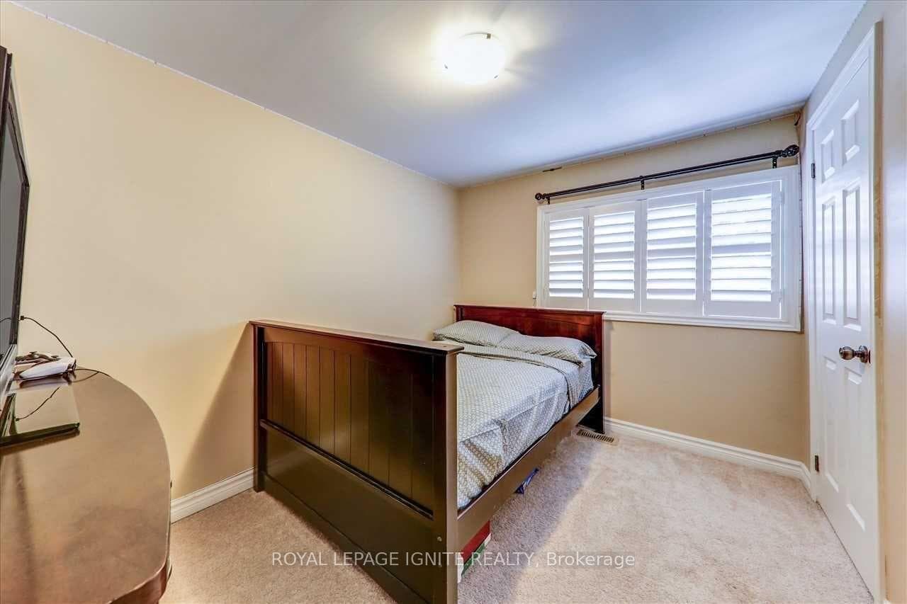 111 Dunsfold Drive photo 11