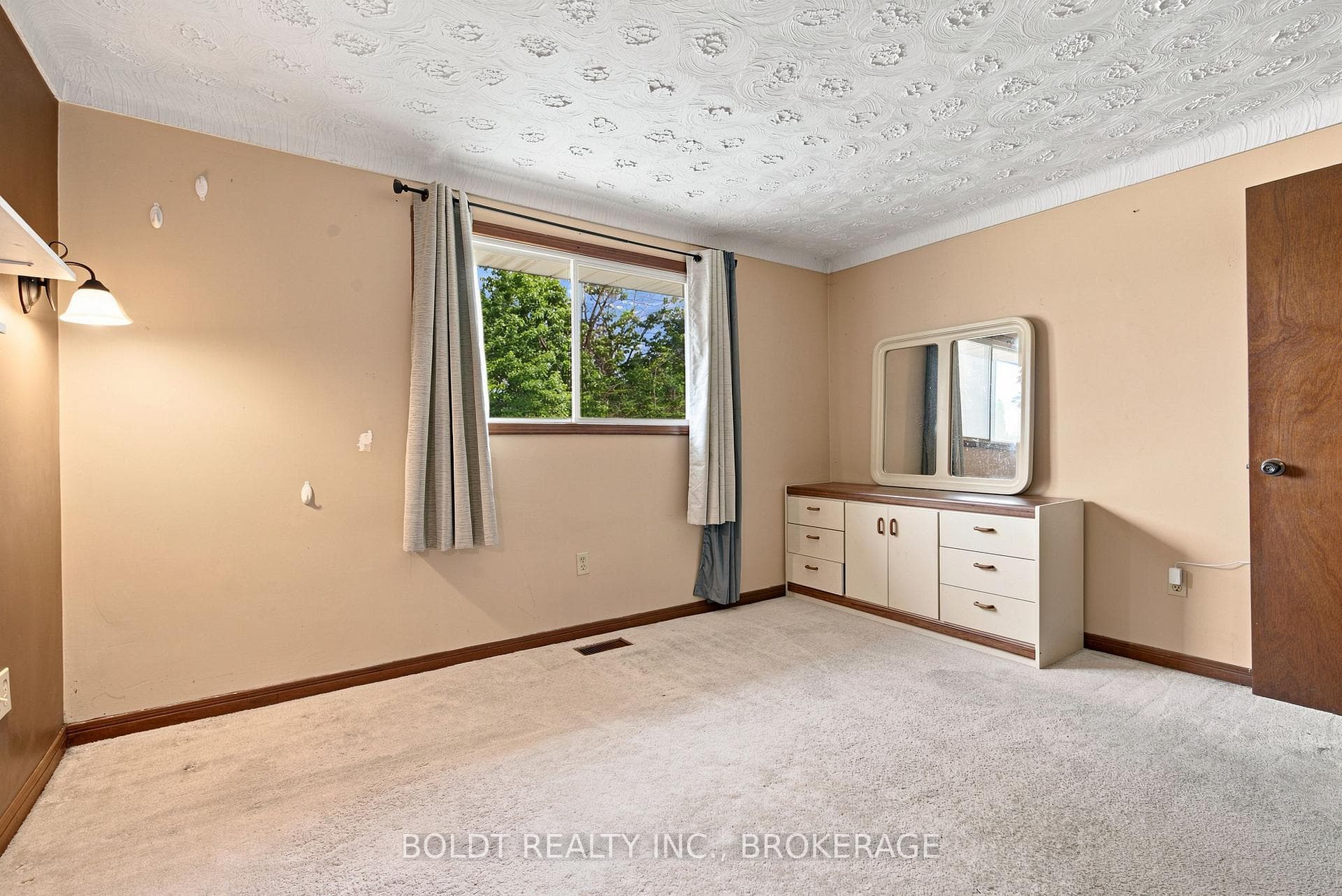 44 Culligan Crescent photo 16