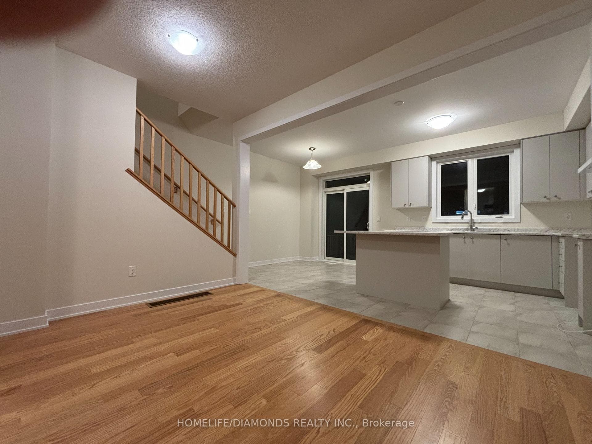 148 EASTBRIDGE Avenue photo 2
