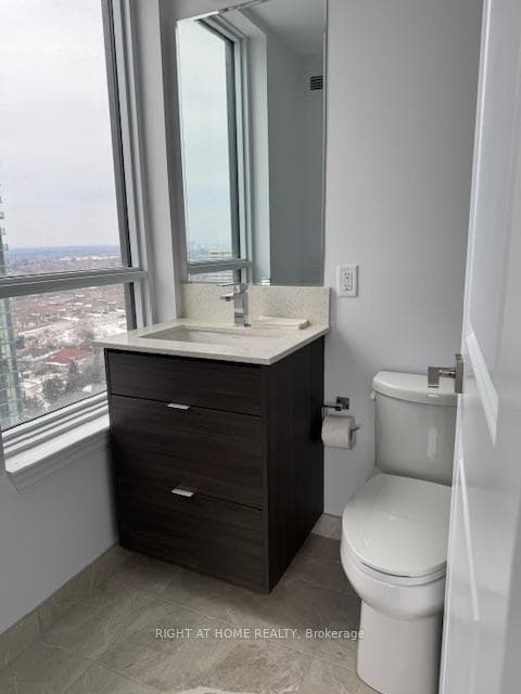 30 Elm Drive Unit 1504 photo 21