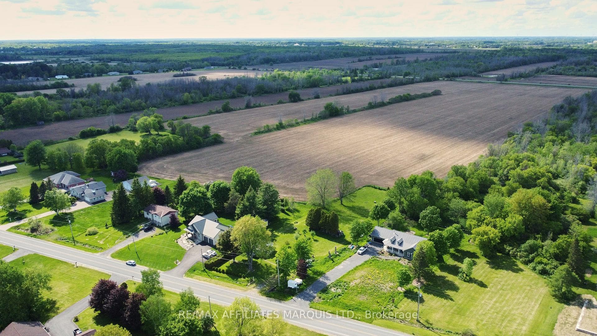 11481 Lakeshore Drive photo 11