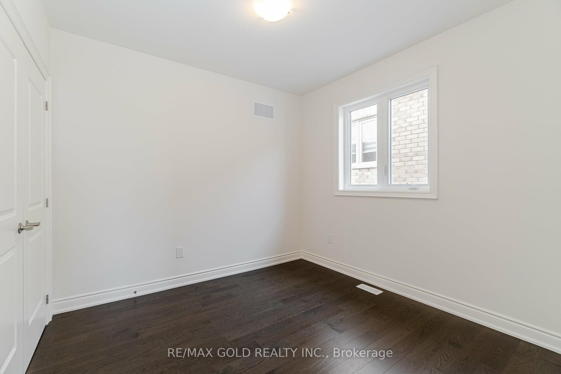 107 Walker Road photo 33