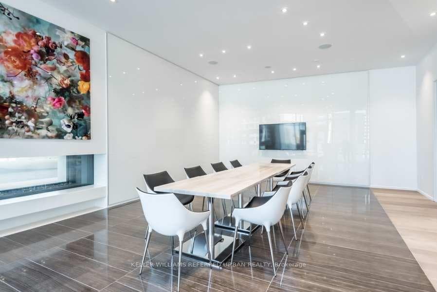 1 Bloor Street Unit 7001 photo 31