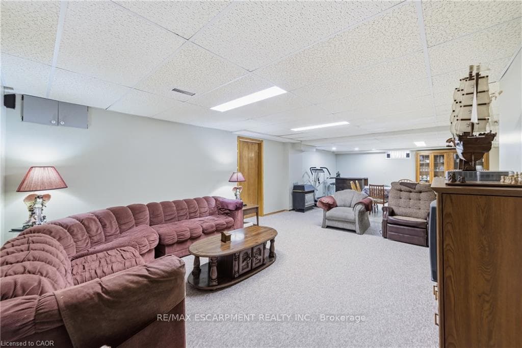 546 Dicenzo Drive photo 33