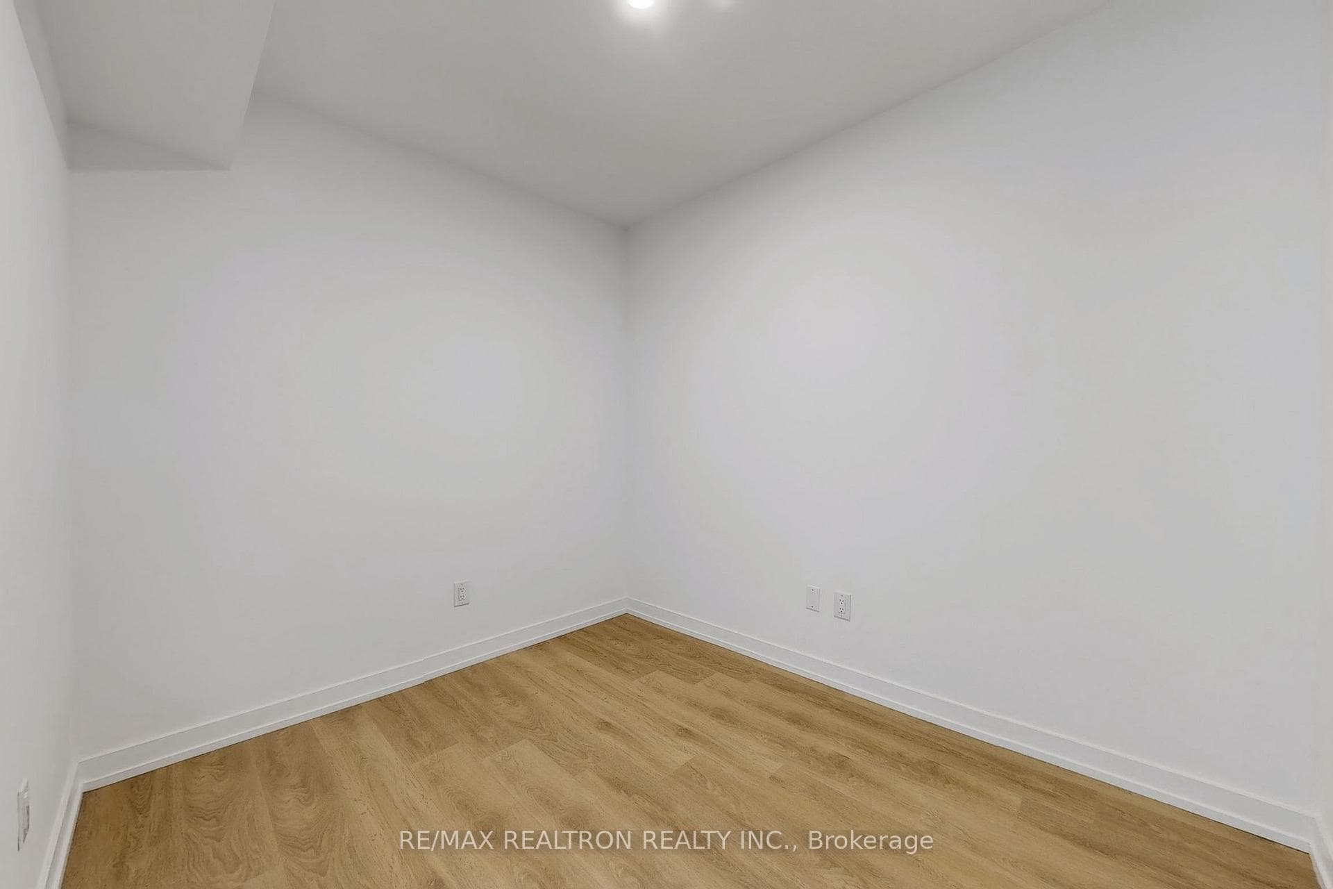 1100 Sheppard Avenue Unit 529 photo 15