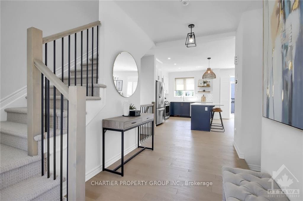 328 LAMARCHE Avenue photo 3
