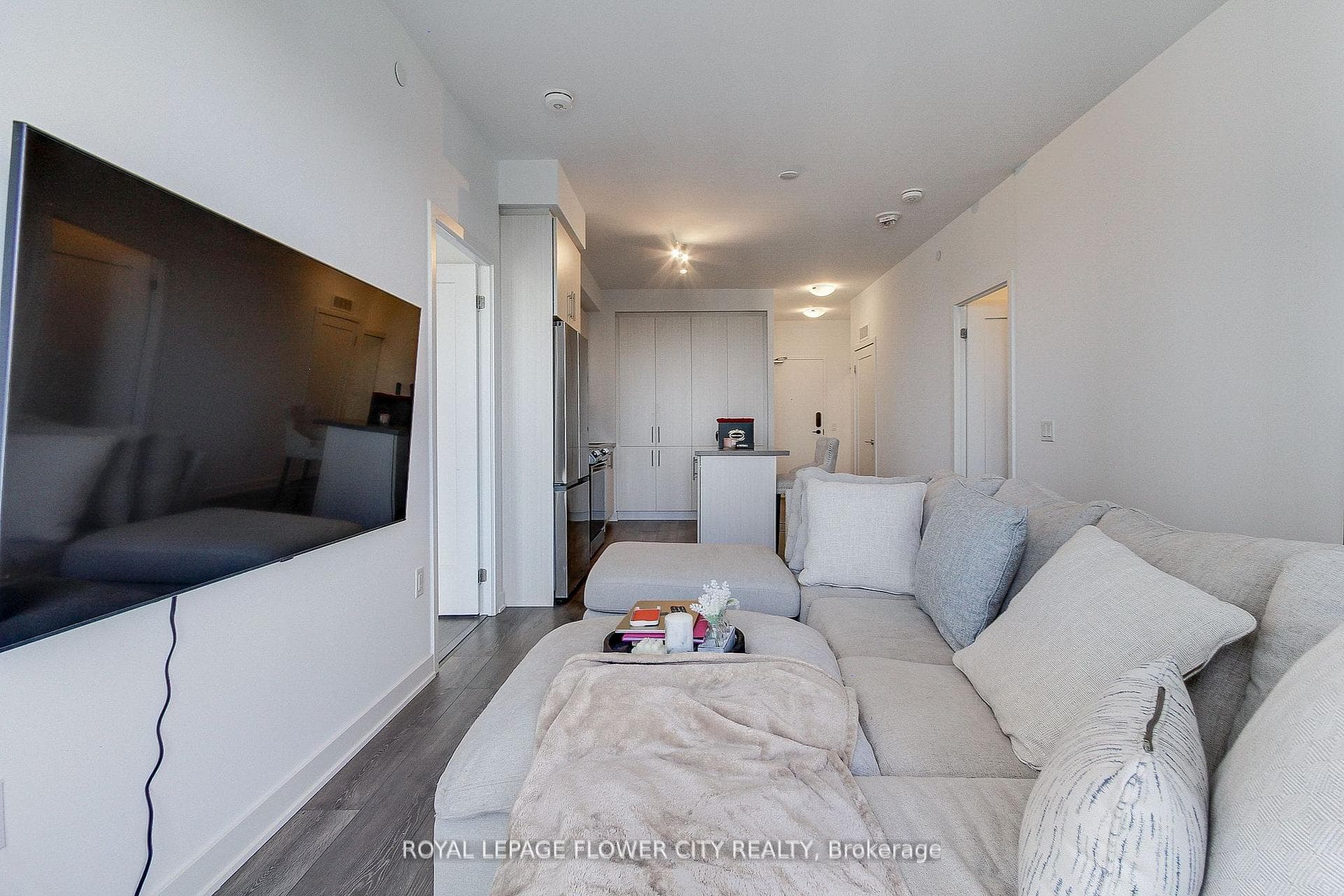 95 Oneida Crescent Unit 2305 photo 6