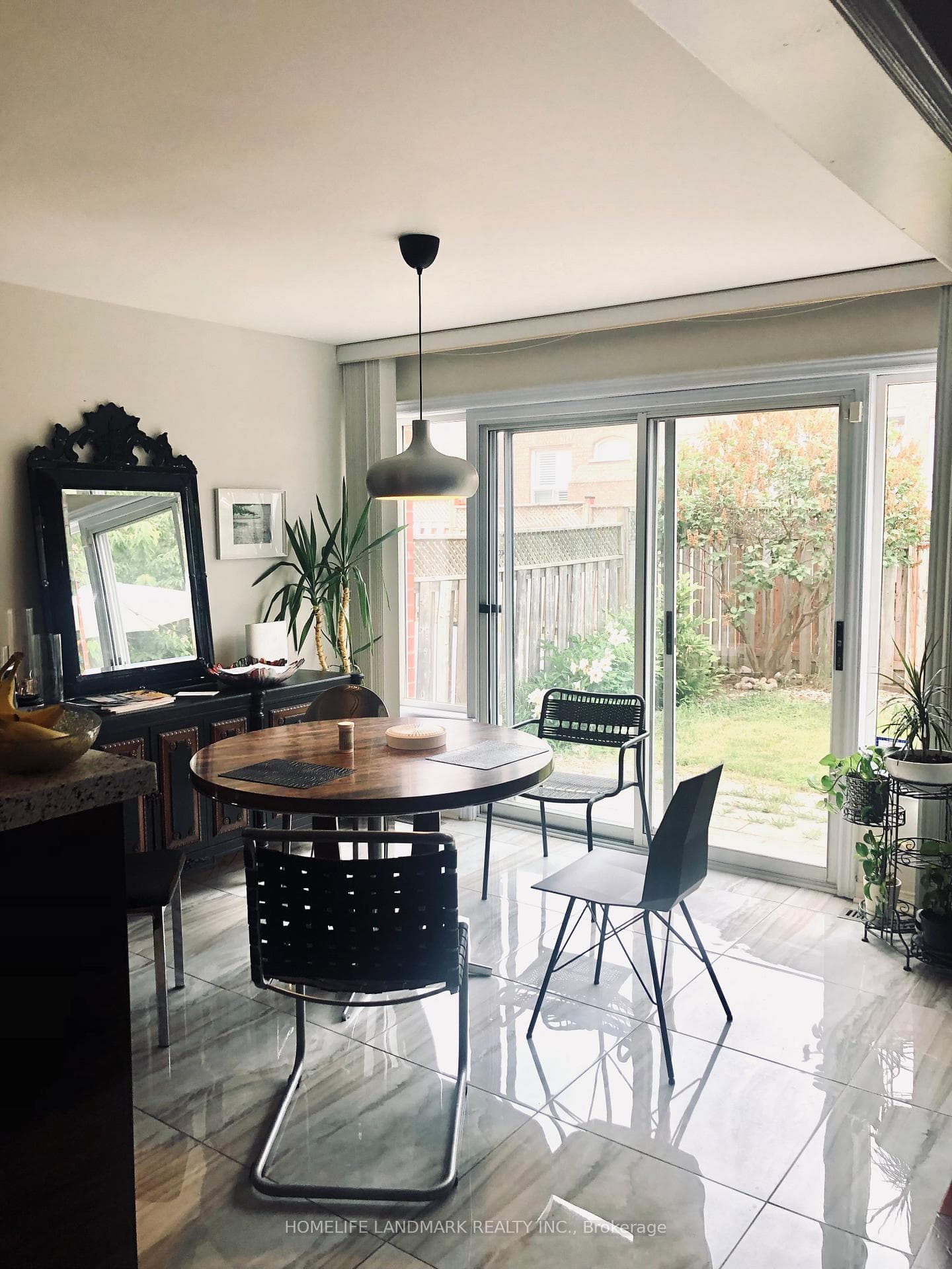 45 Vanguard Road Unit Upper photo 3