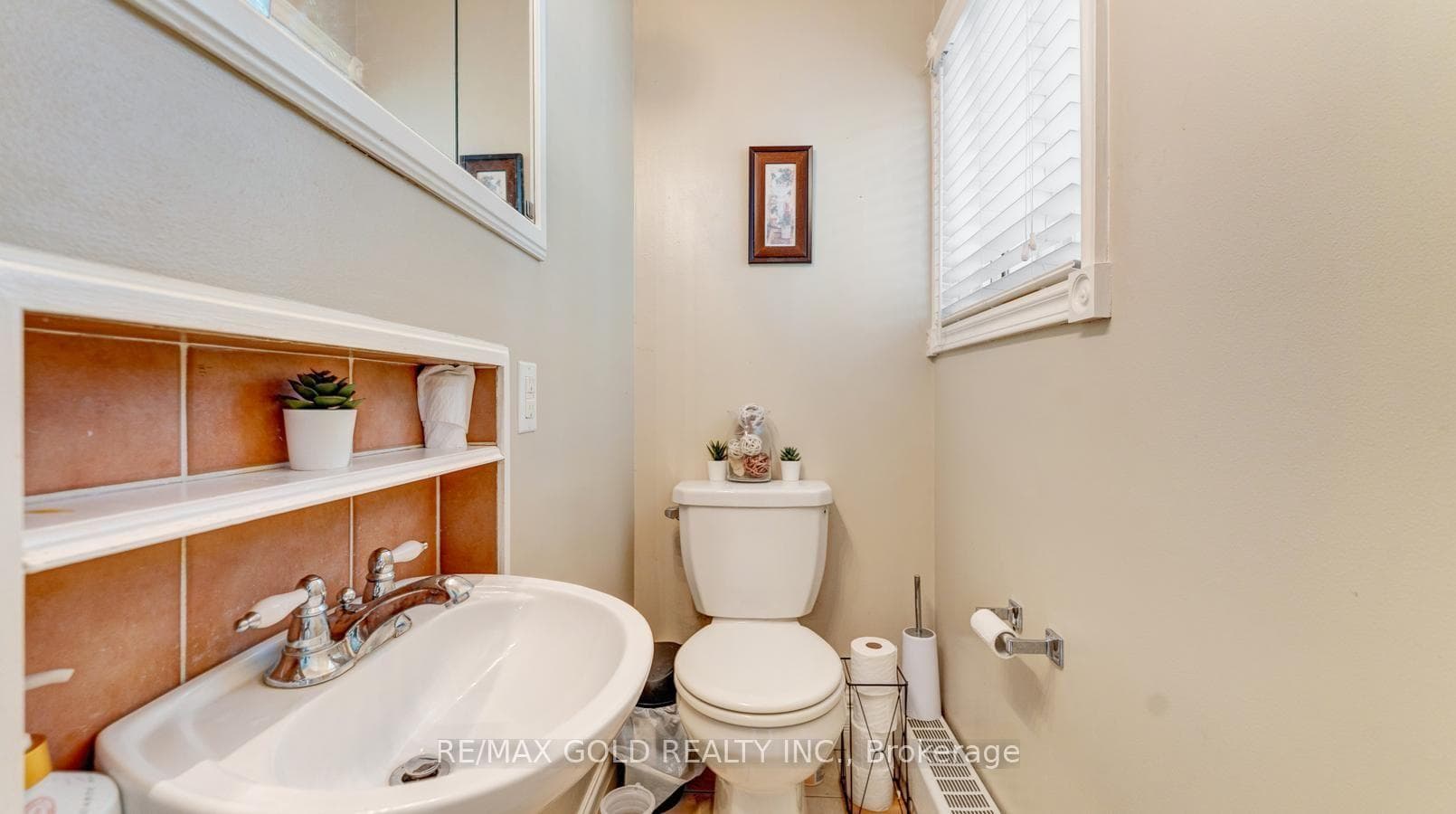 4680 Penetanguishene Road photo 26