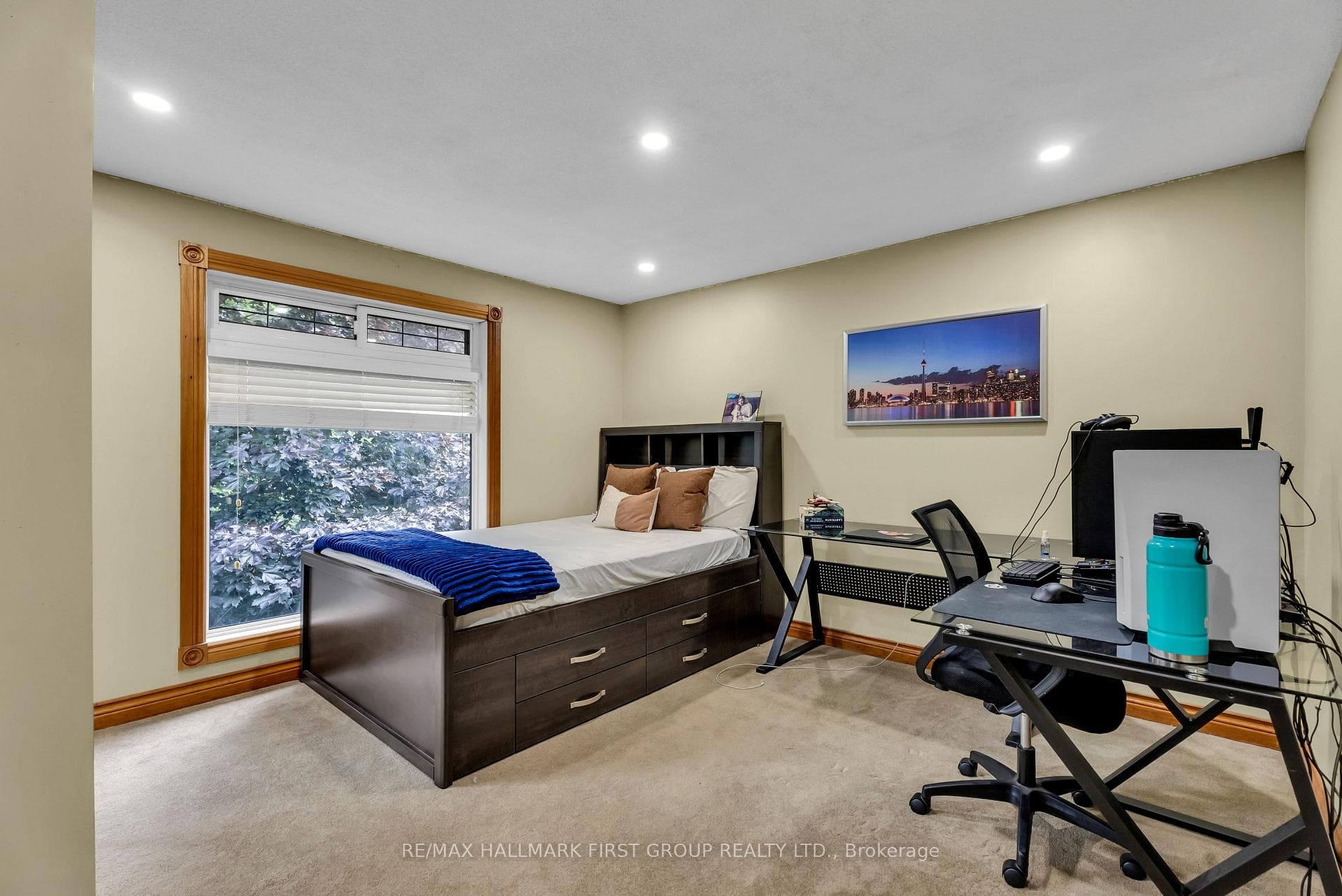 630 Camelot Drive photo 24