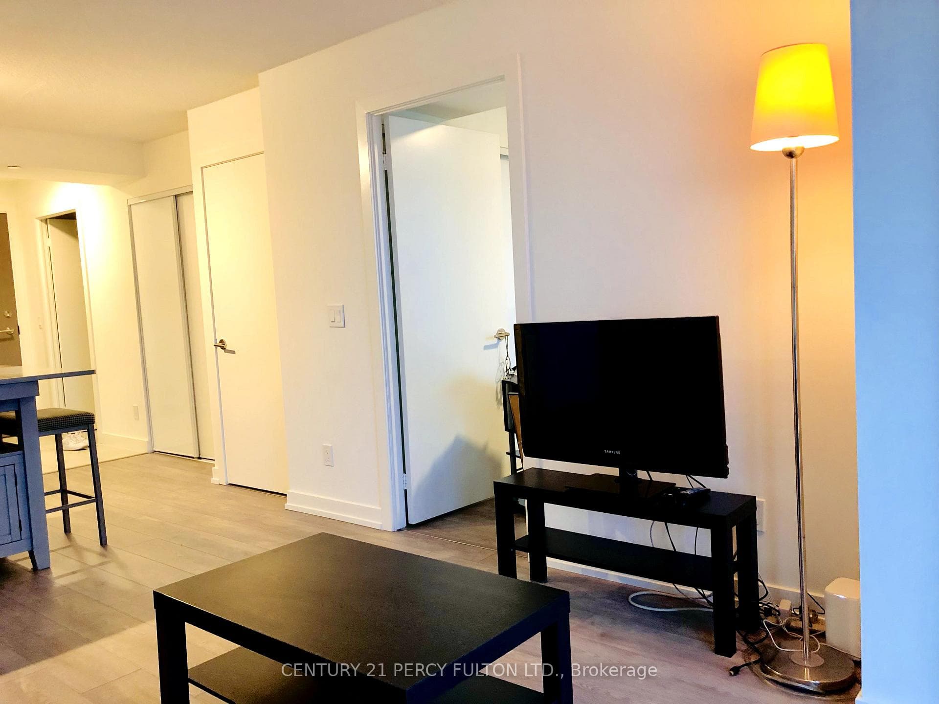 10 Wilby Crescent Unit 2007 photo 20