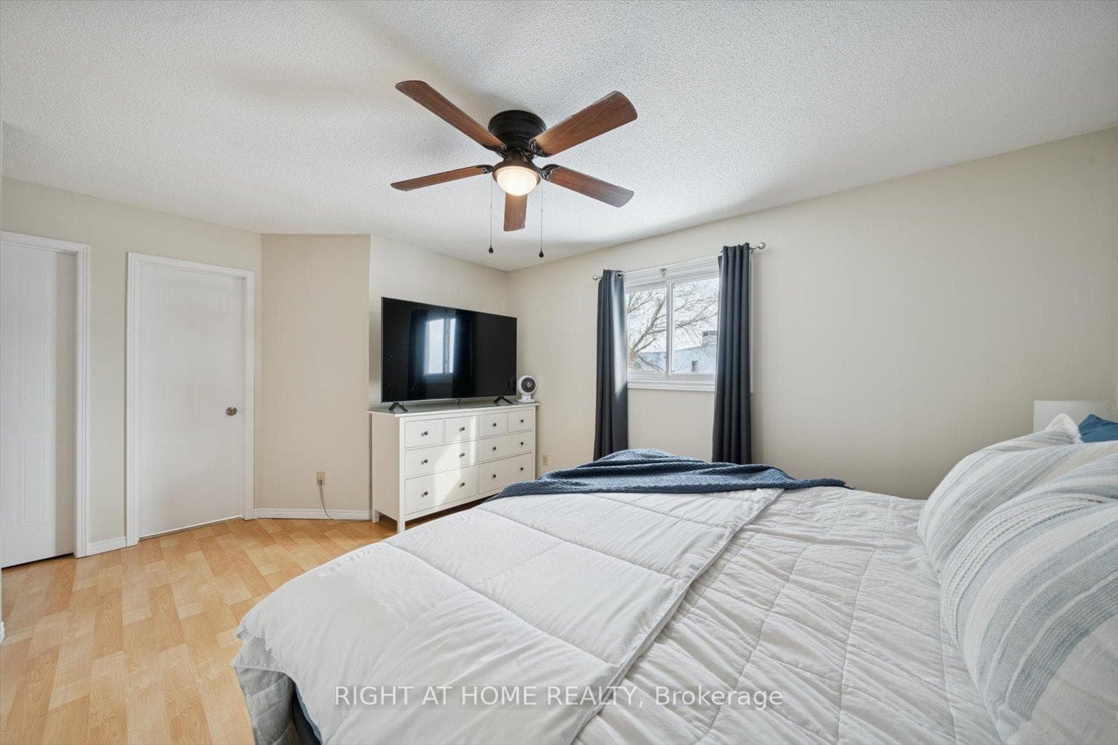 48 Cherry Blossom Crescent photo 22