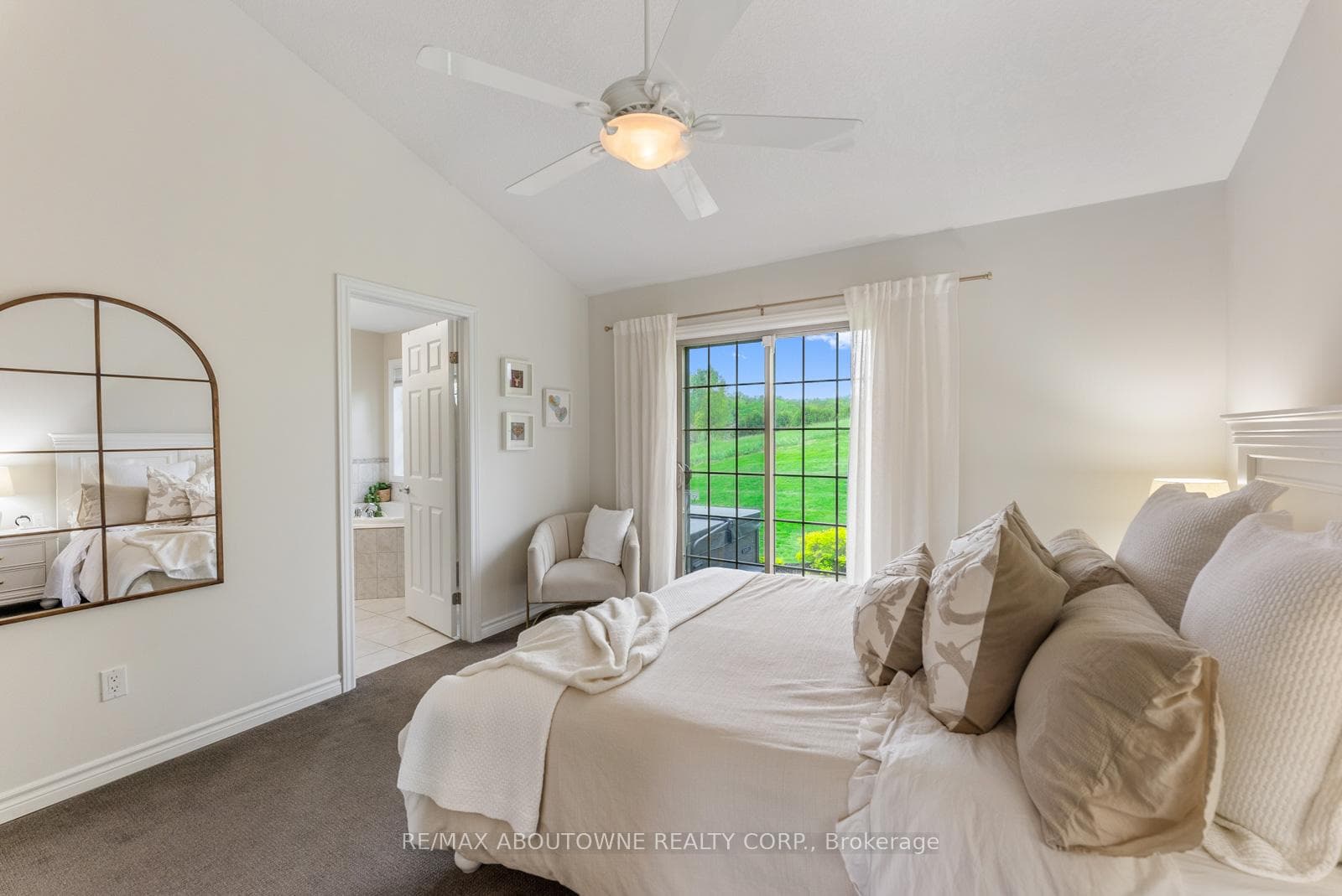 4 Reddington Drive Unit 3 photo 17