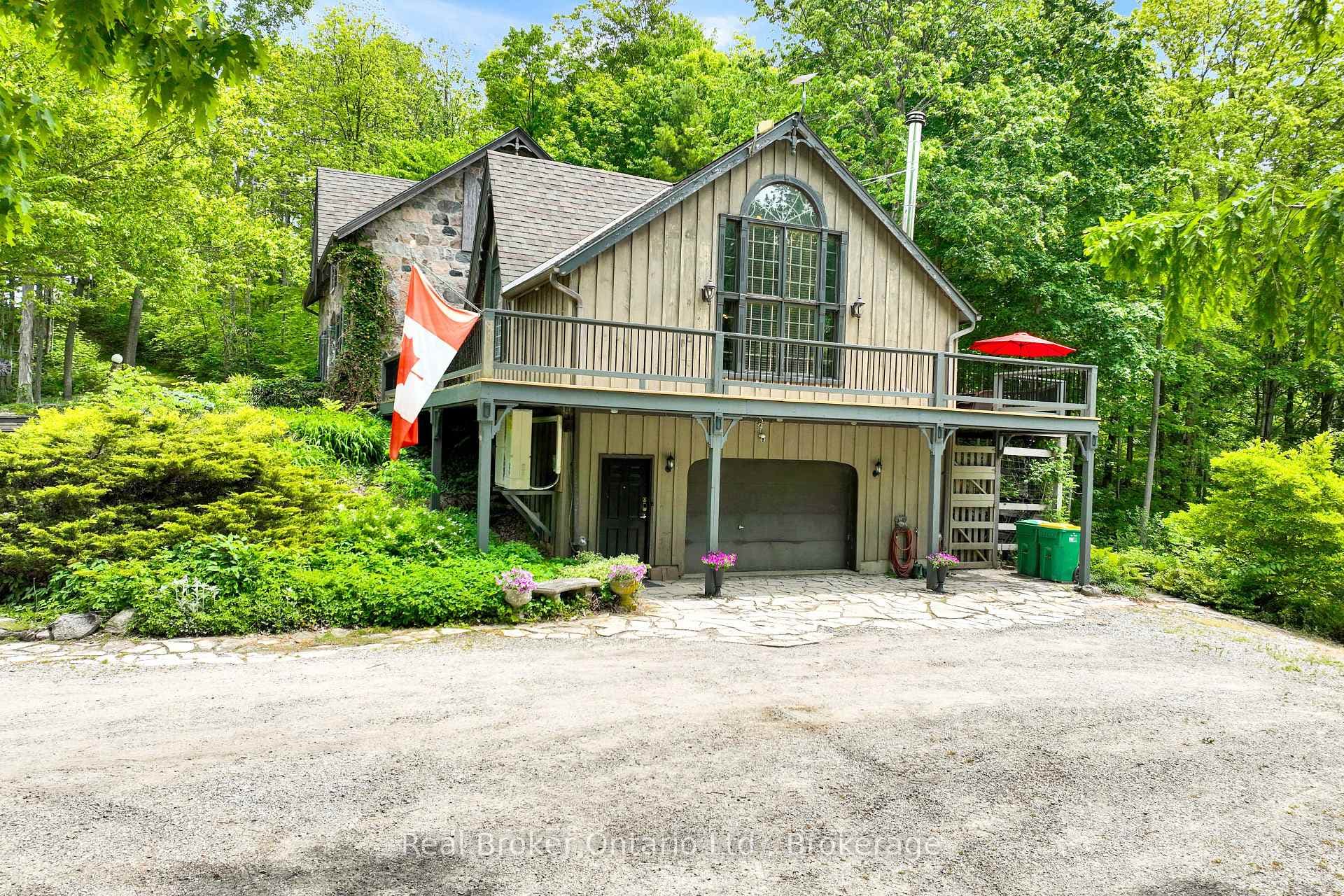 4766 Hyndman Drive photo 2