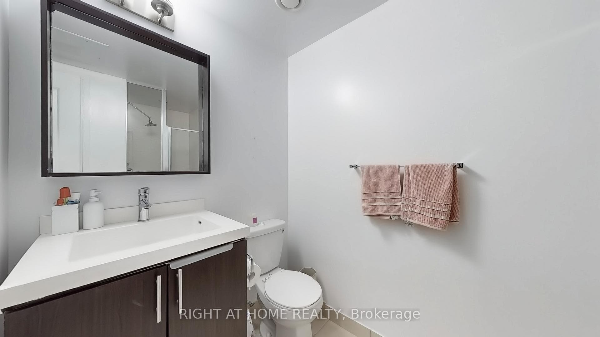 560 Front Street Unit 907 photo 8