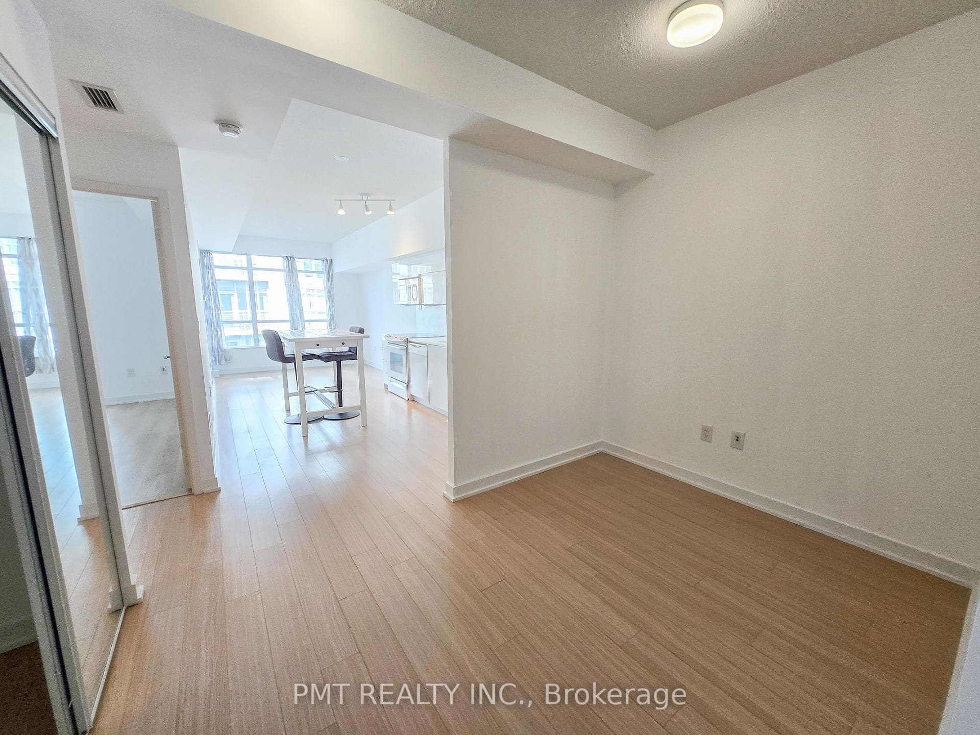 151 Dan Leckie Way Unit 1050 photo 2