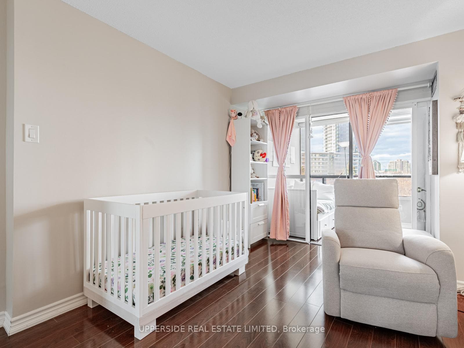 7420 Bathurst Street Unit 512 photo 8