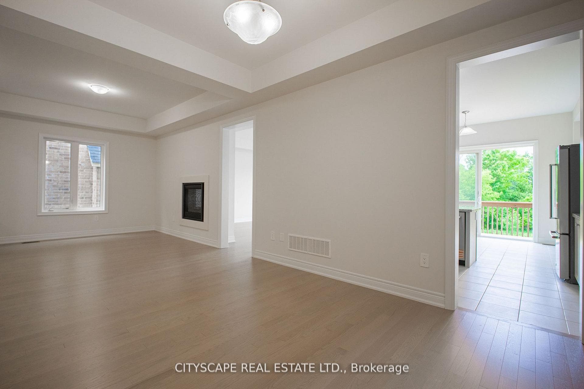 2876 Shortreed Gardens photo 11